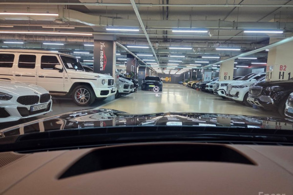 2023 Porsche Panamera с пробегом 12 000 км