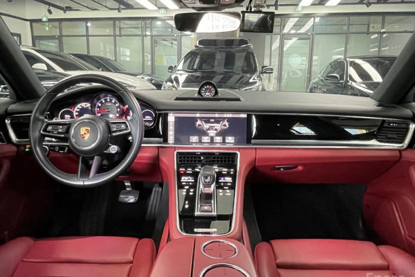 2021 Porsche Panamera с пробегом 41 296 км