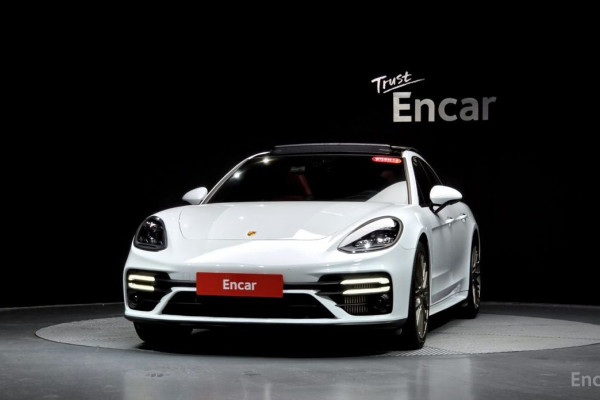 2022 Porsche Panamera с пробегом 29 436 км