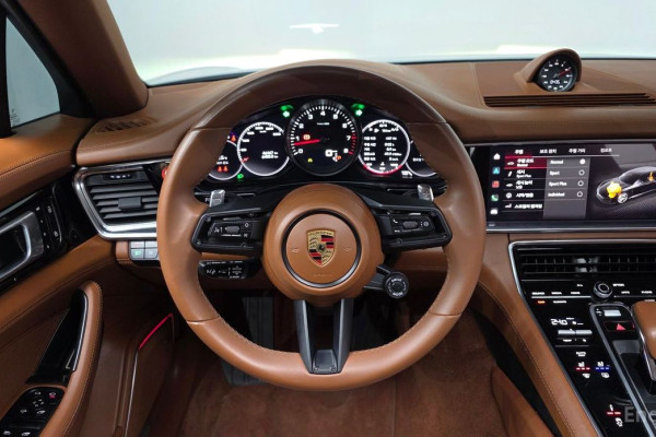 2021 Porsche Panamera с пробегом 46 467 км
