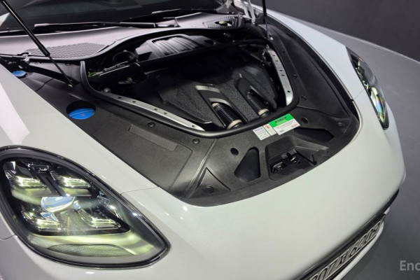 2022 Porsche Panamera с пробегом 29 436 км