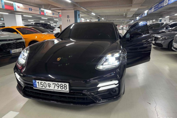 2023 Porsche Panamera с пробегом 62 000 км