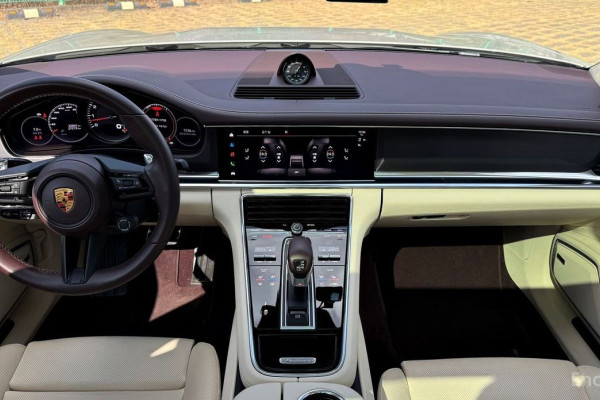 2021 Porsche Panamera с пробегом 21 950 км