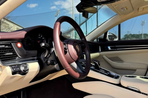 2021 Porsche Panamera с пробегом 21 950 км