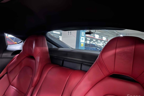 2023 Porsche Panamera с пробегом 62 000 км