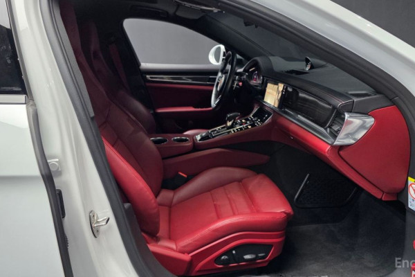 2022 Porsche Panamera с пробегом 29 436 км