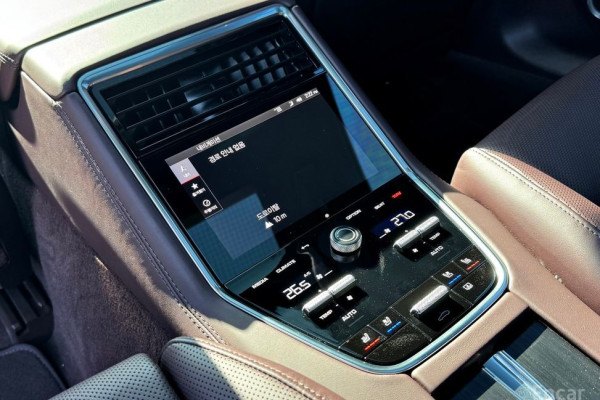 2022 Porsche Panamera с пробегом 36 000 км