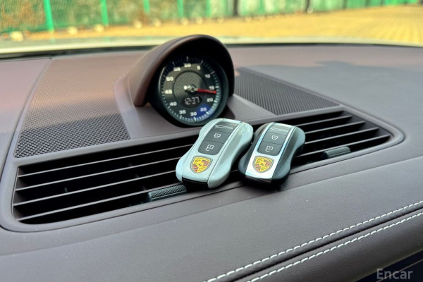 2021 Porsche Panamera с пробегом 21 950 км