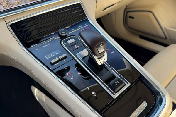 2021 Porsche Panamera с пробегом 21 950 км