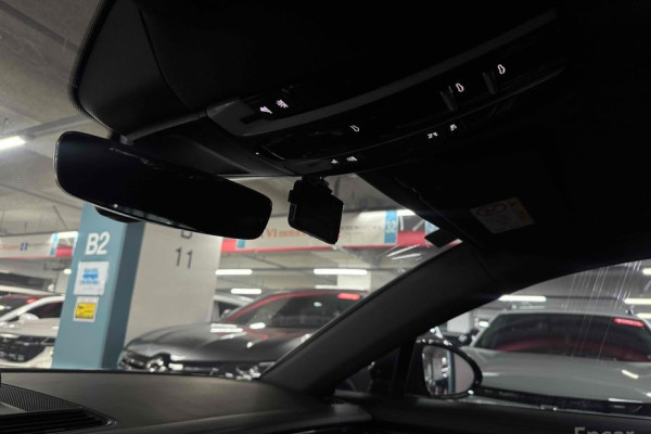 2023 Porsche Panamera с пробегом 62 000 км