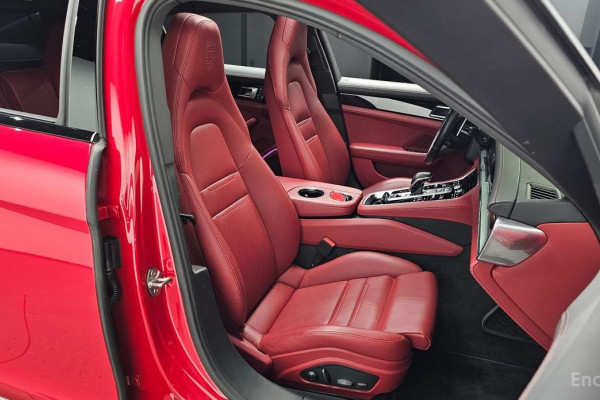 2022 Porsche Panamera с пробегом 22 515 км