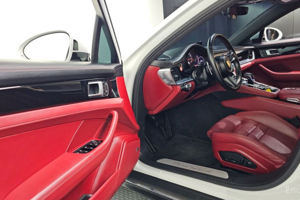2022 Porsche Panamera с пробегом 68 011 км