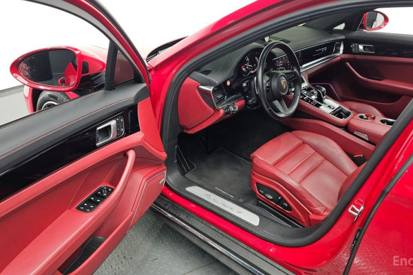 2022 Porsche Panamera с пробегом 22 515 км