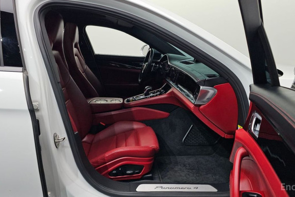 2022 Porsche Panamera с пробегом 68 011 км