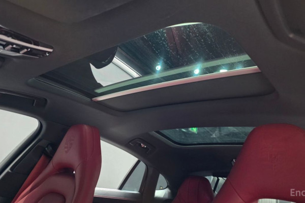 2022 Porsche Panamera с пробегом 29 436 км