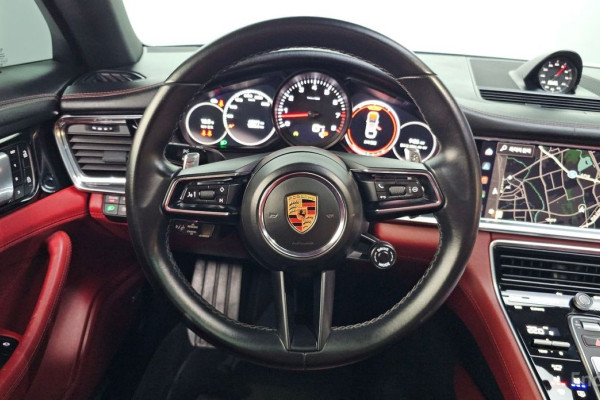 2022 Porsche Panamera с пробегом 68 011 км