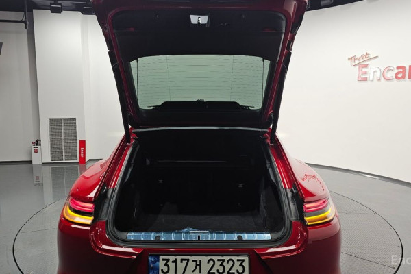 2022 Porsche Panamera с пробегом 22 515 км