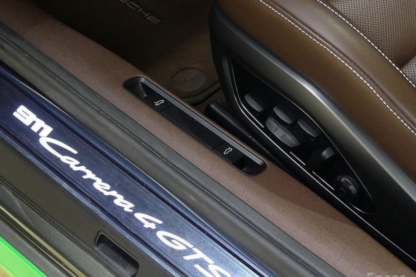 2022 Porsche 911 с пробегом 17 835 км