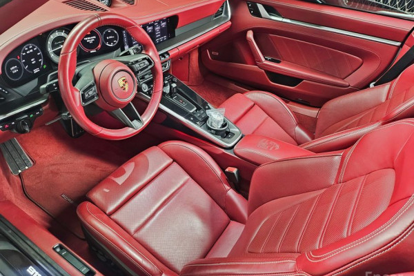 2021 Porsche 911 с пробегом 27 000 км