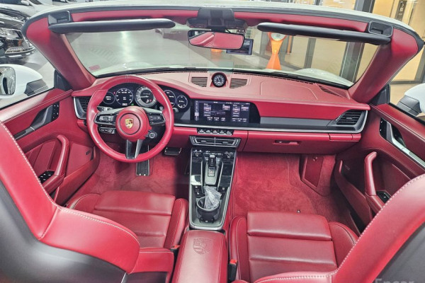 2021 Porsche 911 с пробегом 27 000 км