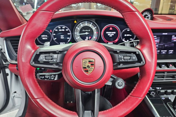 2021 Porsche 911 с пробегом 27 000 км