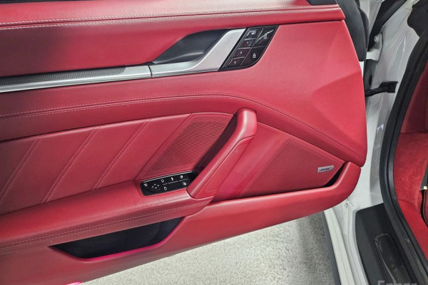 2021 Porsche 911 с пробегом 27 000 км