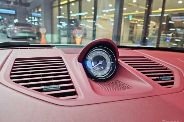 2021 Porsche 911 с пробегом 27 000 км