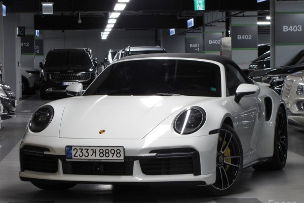 2021 Porsche 911 с пробегом 27 000 км