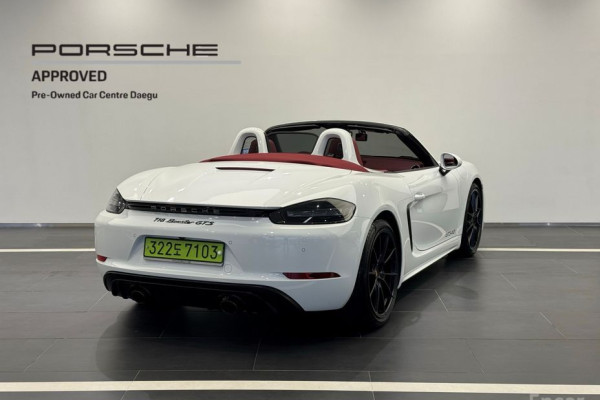 2022 Porsche 718 Spyder с пробегом 15 950 км