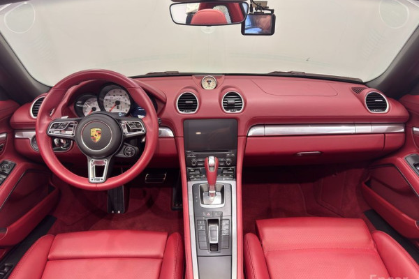2022 Porsche 718 Spyder с пробегом 15 950 км