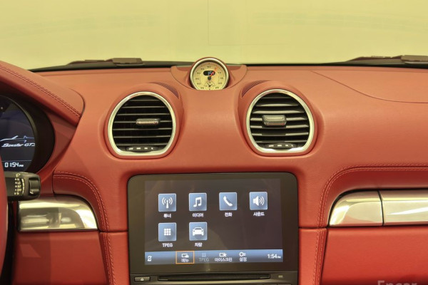 2022 Porsche 718 Spyder с пробегом 15 950 км