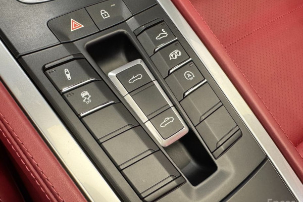 2022 Porsche 718 Spyder с пробегом 15 950 км