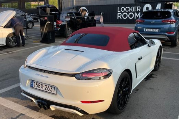 2022 Porsche 718 Spyder с пробегом 41 489 км