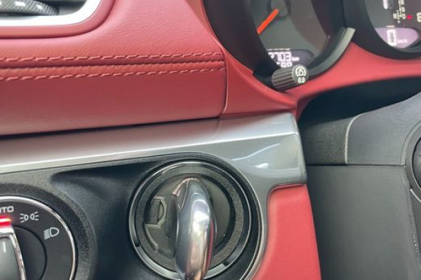 2022 Porsche 718 Spyder с пробегом 41 489 км