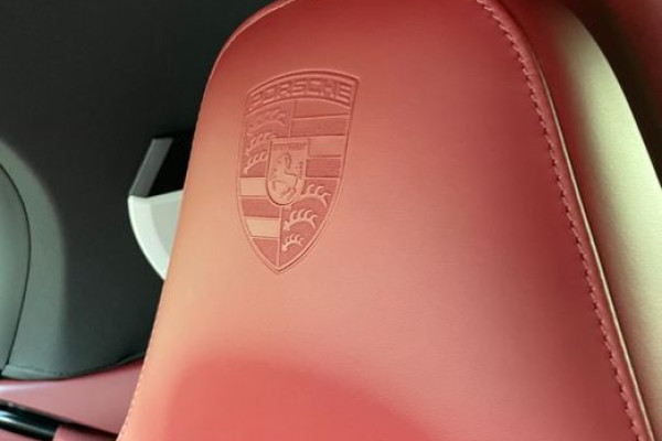 2022 Porsche 718 Spyder с пробегом 41 489 км