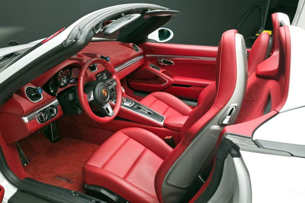 2022 Porsche 718 Spyder с пробегом 14 041 км