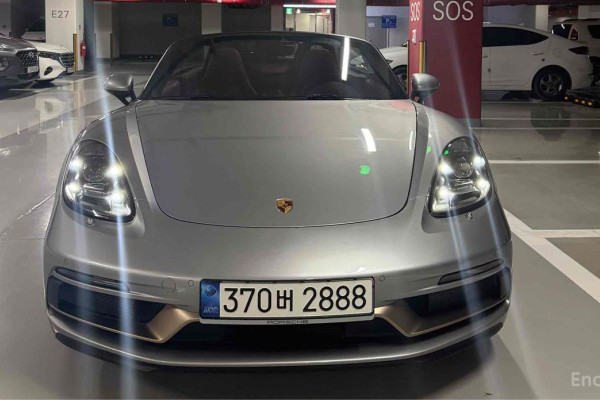 2021 Porsche 718 Spyder с пробегом 4 500 км