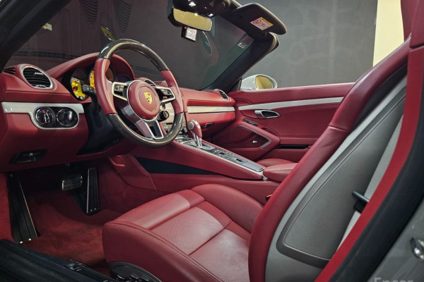 2023 Porsche 718 Spyder с пробегом 12 800 км