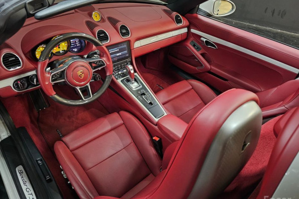 2023 Porsche 718 Spyder с пробегом 12 800 км