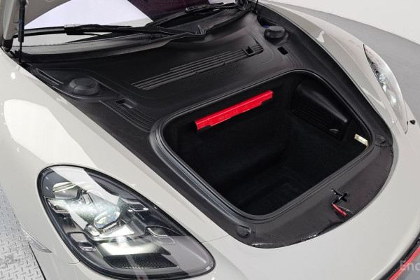 2022 Porsche 718 Spyder с пробегом 34 264 км