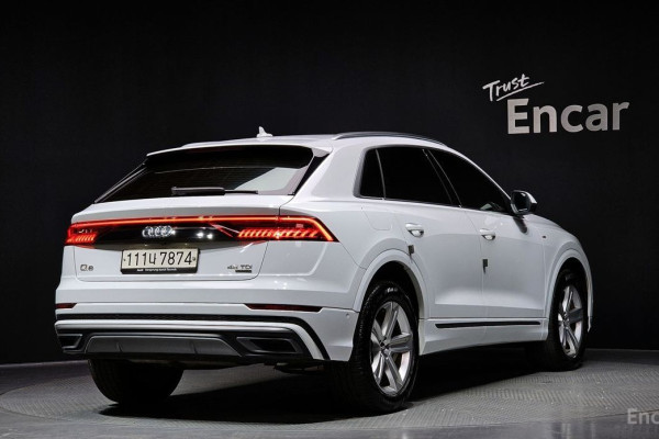 2020 Audi Q8 с пробегом 80 862 км