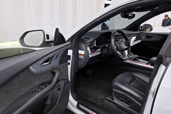 2020 Audi Q8 с пробегом 80 862 км