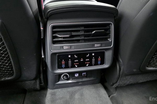 2020 Audi Q8 с пробегом 80 862 км