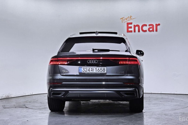 2021 Audi Q8 с пробегом 87 635 км