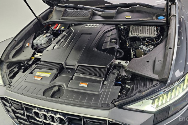 2021 Audi Q8 с пробегом 87 635 км