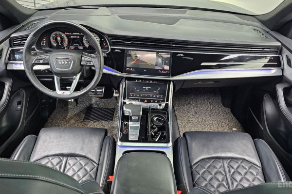 2021 Audi Q8 с пробегом 87 635 км