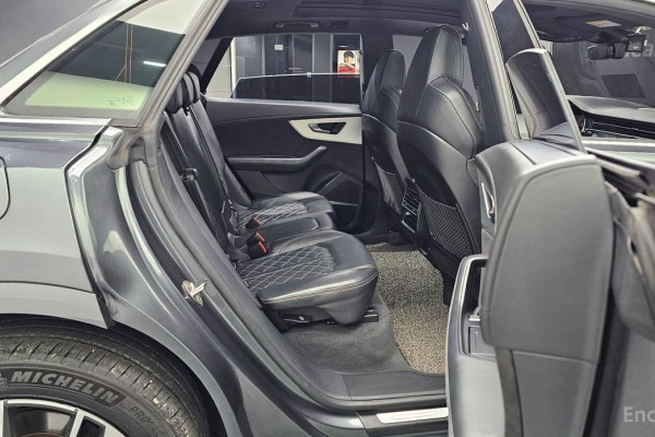 2021 Audi Q8 с пробегом 87 635 км