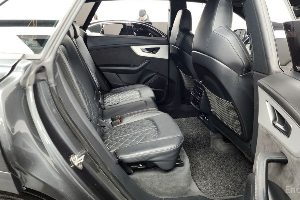 2020 Audi Q8 с пробегом 130 600 км