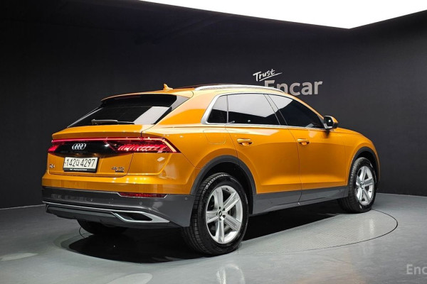 2021 Audi Q8 с пробегом 56 145 км