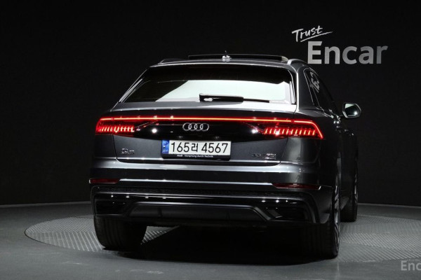 2022 Audi Q8 с пробегом 58 369 км